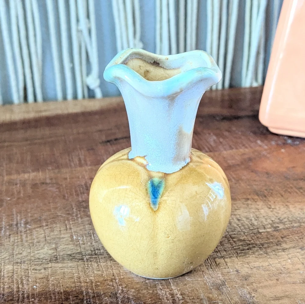 Charming Yellow ruffled Vintage Ceramic Bud Vase